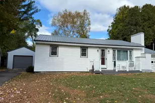 13 Colony Pl, Millinocket, ME 04462 - Photo 3