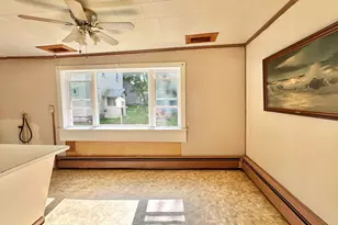 122 Knox St, Millinocket, ME 04462 - Photo 11