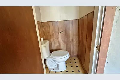 122 Knox Street, Millinocket, ME 04462 - Photo 13