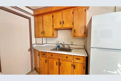 122 Knox Street, Millinocket, ME 04462 - Photo 7