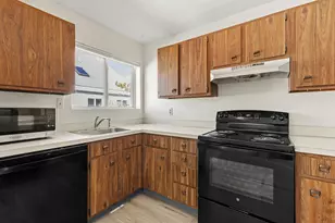 18 Ocean St, South Portland, ME 04106 - Photo 9