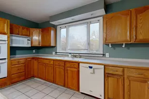 7 Hubbard St, Saco, ME 04072 - Photo 11