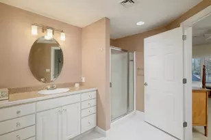 100 Shepard's Cove Rd, Kittery, ME 03904 - Photo 23