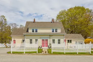 4 Warrenton St, Rockport, ME 04856 - Photo 17