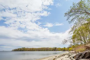 4 Warrenton St, Rockport, ME 04856 - Photo 3