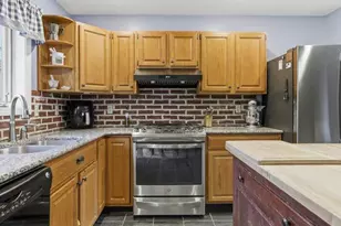 21 Maple Leaf Ln, Hermon, ME 04401 - Photo 5
