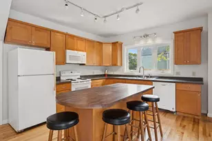 1638 Forest Ave, Portland, ME 04103 - Photo 7