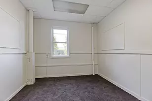 112 Washington St, Rumford, ME 04276 - Photo 33