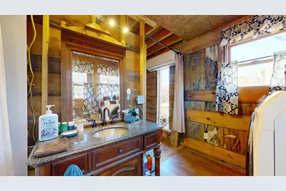 167 E Oxford Road, Oxford, ME 04270 - Photo 23