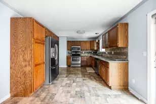 42 Yankee Ave, Bangor, ME 04401 - Photo 13