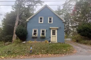32 Grove St, Rockport, ME 04856 - Photo 1