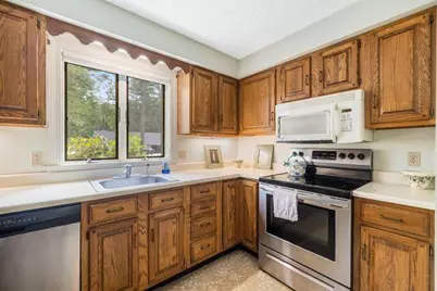 16 Oakwood Lane #16, Kennebunk, ME 04043 - Photo 17