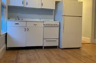 75 Sherman St, Portland, ME 04101 - Photo 3