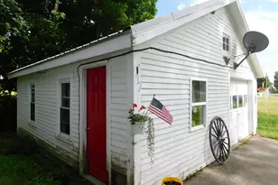 9 Collins St, Bingham, ME 04920 - Photo 5