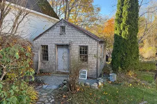 7 Water St, Kennebunk, ME 04043 - Photo 9