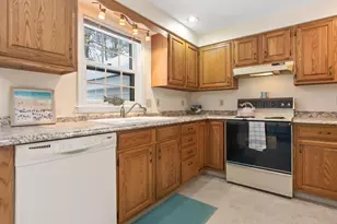 48 Garfield St, Saco, ME 04072 - Photo 11