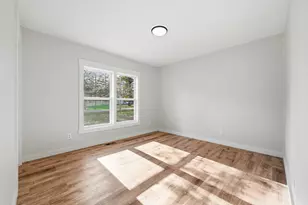 20 Spruce St, Newport, ME 04953 - Photo 13