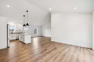 20 Blackberry Hill Rd, West Gardiner, ME 04345 - Photo 7