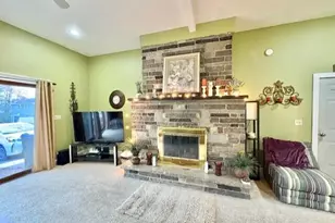 4 Grandview Dr, Old Orchard Beach, ME 04064 - Photo 3