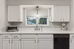 152 McKeen St, Brunswick, ME 04011 - Photo 5