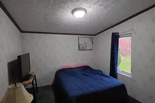 332 Pleasant St, Rockland, ME 04841 - Photo 13