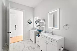 29 Navy St, Searsport, ME 04974 - Photo 9