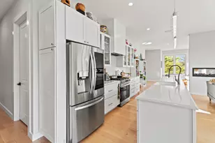 29 Navy St, Searsport, ME 04974 - Photo 25