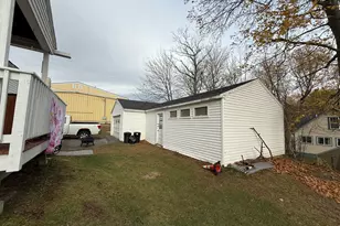 577 Maine Ave, Farmingdale, ME 04344 - Photo 5