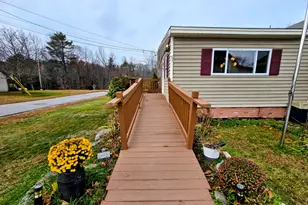 83 Phelan St, Sabattus, ME 04280 - Photo 5