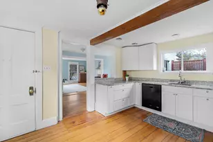 212 Main St, Freeport, ME 04032 - Photo 9