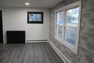 504 Water St, Gardiner, ME 04345 - Photo 9