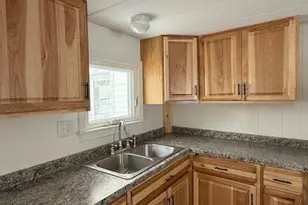 63 Cedar St, Dover Foxcroft, ME 04426 - Photo 3