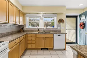 99 Dockside Ln, Belfast, ME 04915 - Photo 7