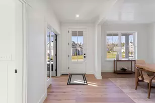 19 Paulsen Dr, Scarborough, ME 04074 - Photo 9