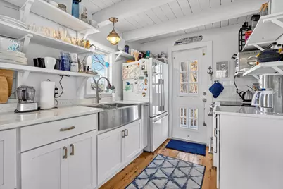 562 Island Avenue, Portland, ME 04108 - Photo 9