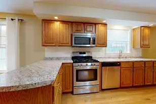 233 Middle St, Farmington, ME 04938 - Photo 15