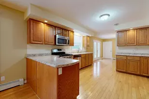 233 Middle St, Farmington, ME 04938 - Photo 13