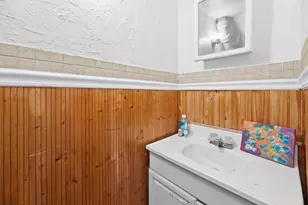 35 E Chestnut St, Augusta, ME 04330 - Photo 19