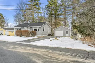 8 Roberta St, Farmingdale, ME 04344 - Photo 1