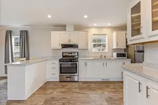 71 Autumn Ln, Lewiston, ME 04240 - Photo 7