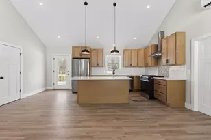 8 Hummingbird Ln, Sanford, ME 04073 - Photo 7