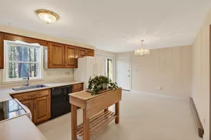 18 Concord Pl, Auburn, ME 04210 - Photo 9