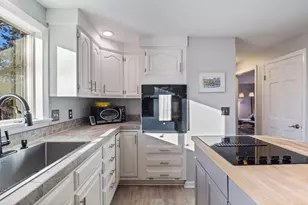 4 Jewett Rd, Cape Elizabeth, ME 04107 - Photo 11