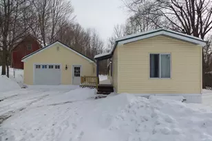17 Maple St, Vassalboro, ME 04989 - Photo 1