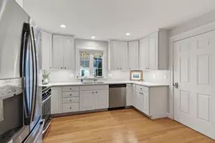 24 York Ledge Dr, Cumberland, ME 04110 - Photo 11