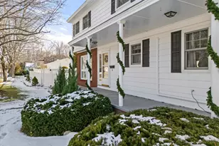 54 Rhode Island Ave, Millinocket, ME 04462 - Photo 3