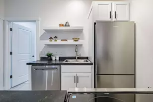 65 Dougherty Ct, Portland, ME 04102 - Photo 9