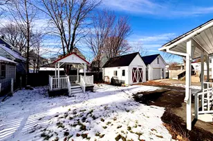 56 Congress St, Millinocket, ME 04462 - Photo 3