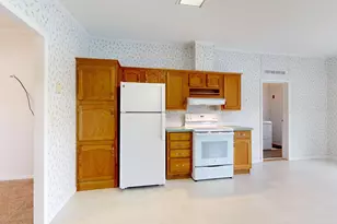 26 Fox Run Dr, Lewiston, ME 04240 - Photo 11