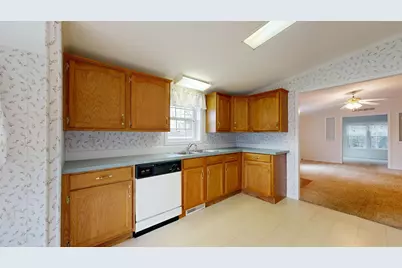 26 Fox Run Drive, Lewiston, ME 04240 - Photo 9